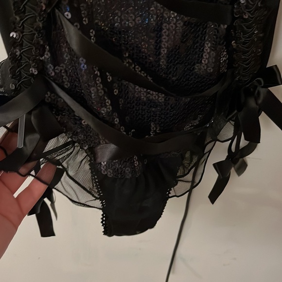 Black Sequence Lingerie - Picture 5 of 11